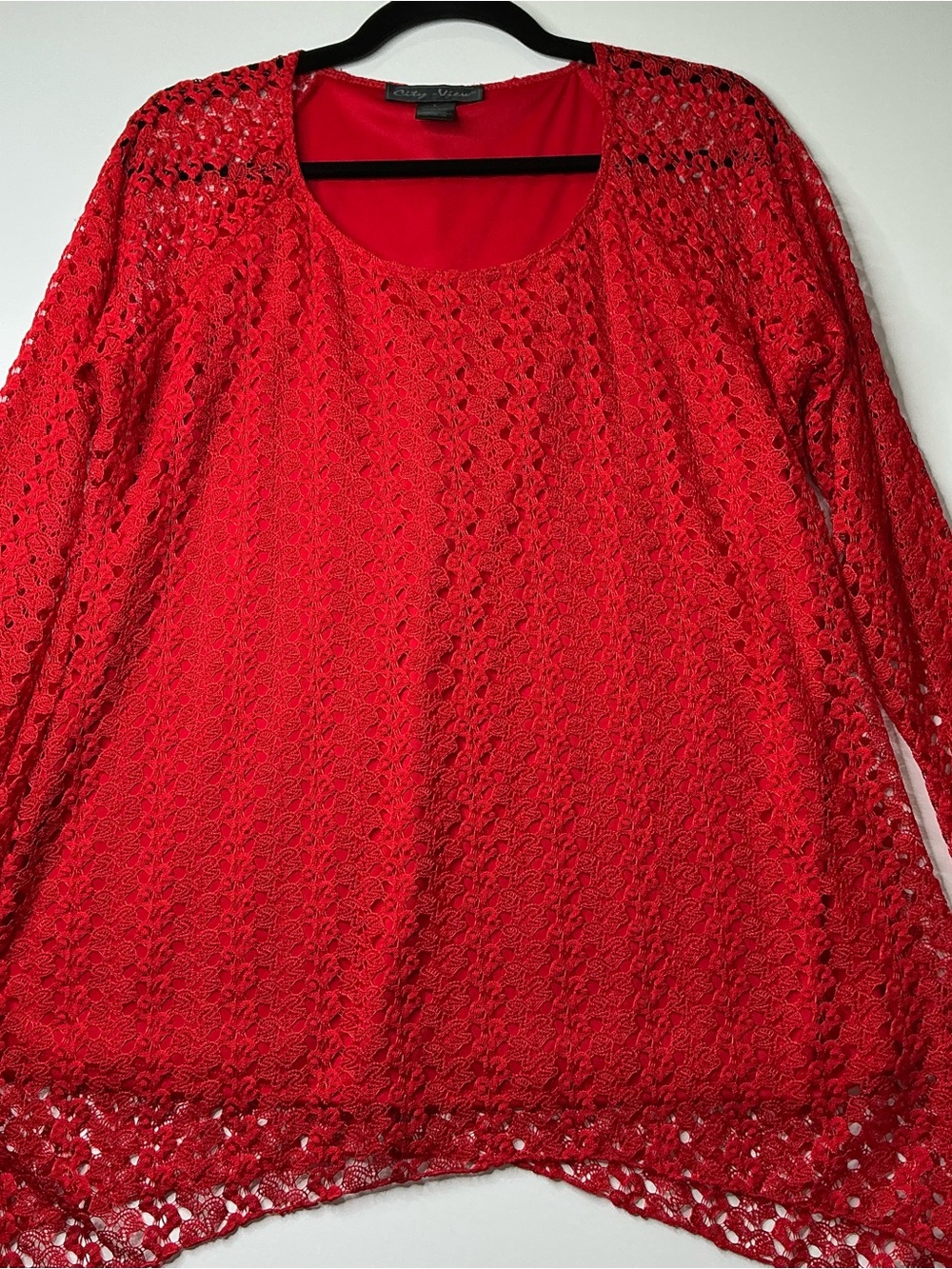City-view Women’s Red Lace Tunic Top Size L Made in USA Preowned